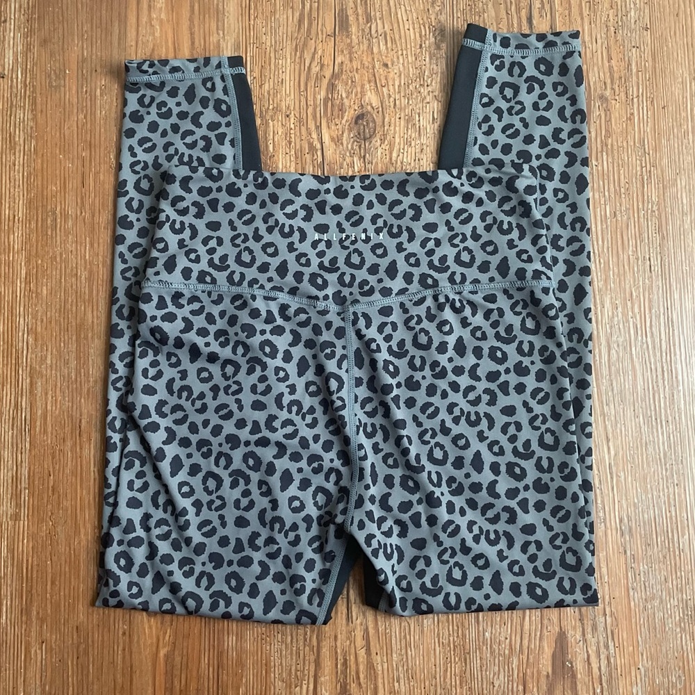 Anthropologie All Fenix Jagger Charcoal Leopard 7/8 Legging